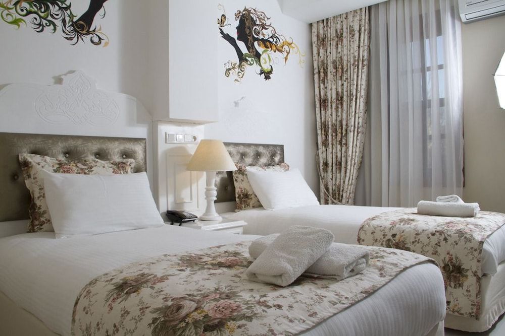 Ozkavak Hotel Kaleici