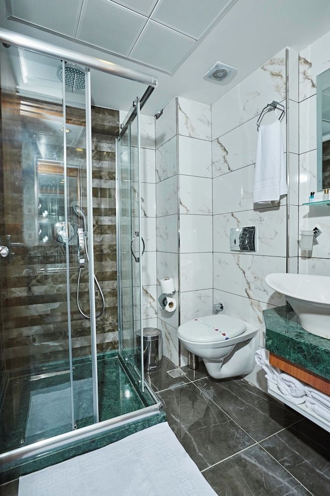 undefined Ilkbal Deluxe Hotel & Spa 10