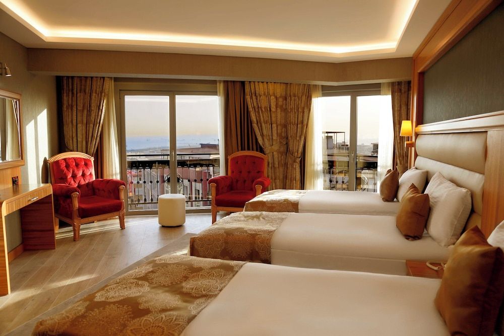 undefined Ilkbal Deluxe Hotel & Spa 2