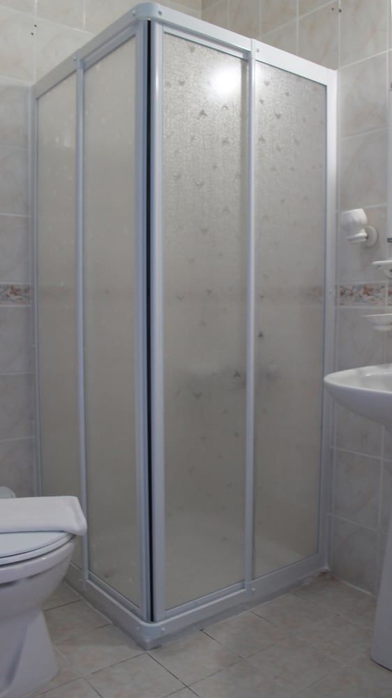 Hotel Kerim Standard Room 10