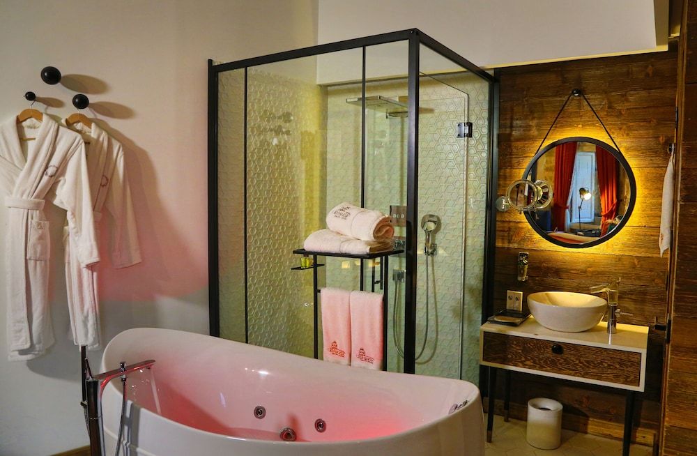 Cephanelik Butik Hotel Suite, Garden View 8