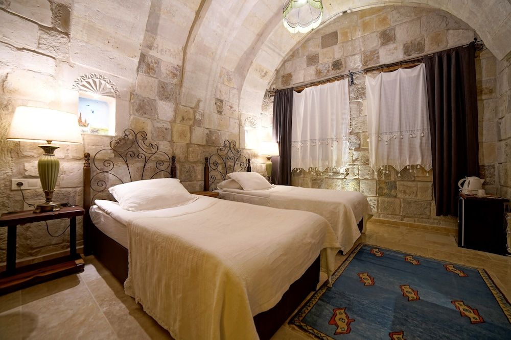 Panoramic Cave Hotel Stone Room 2