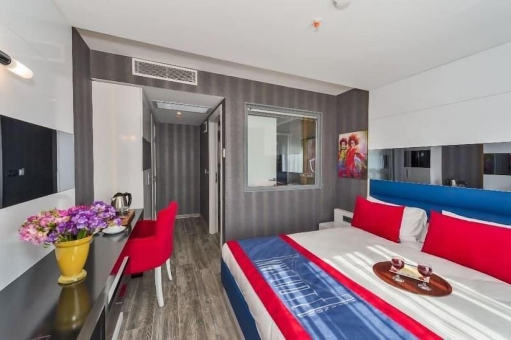 Inntel Hotel Istanbul Standard Double Room 6