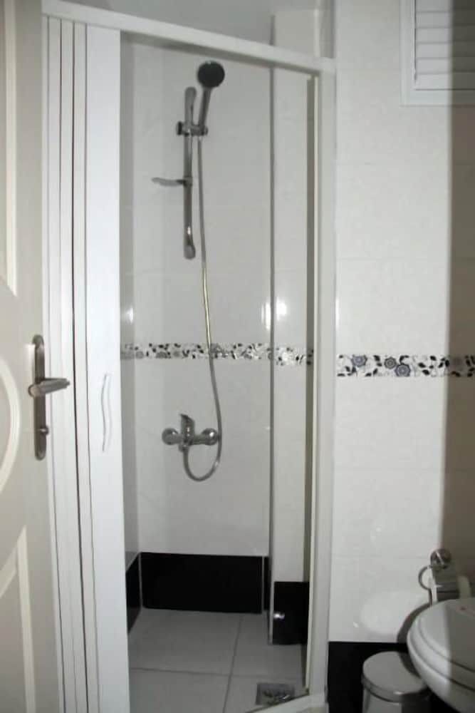 undefined Simper Hotel 10