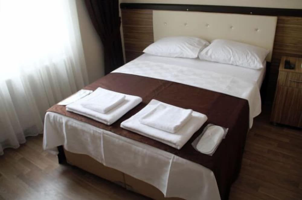 undefined Simper Hotel 2