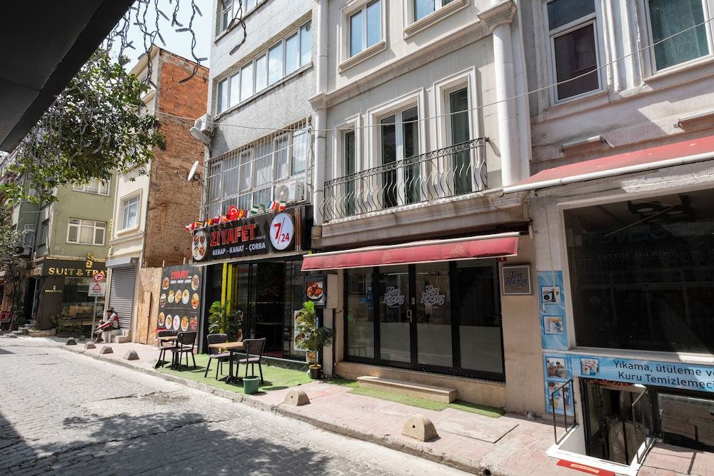 undefined Ten Rooms Istanbul Hotel - Adults Only 5