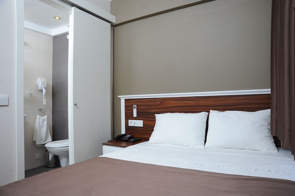Deniz Palace Hotel Standard Double or Twin Room 6