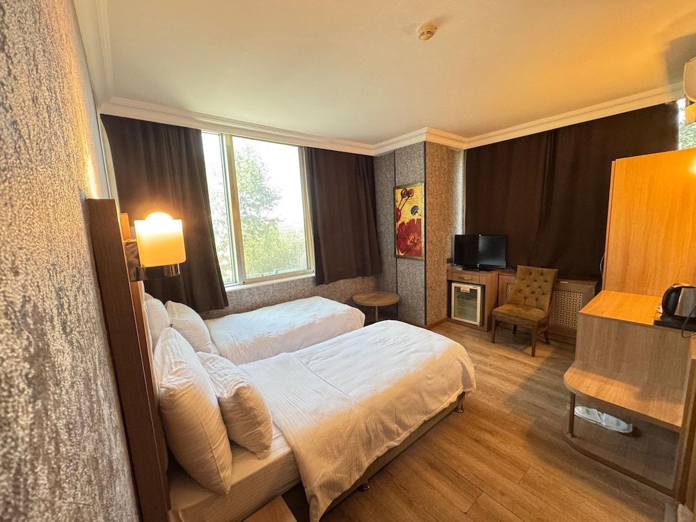 Lounge Boutique Hotel Deluxe Twin Room 4