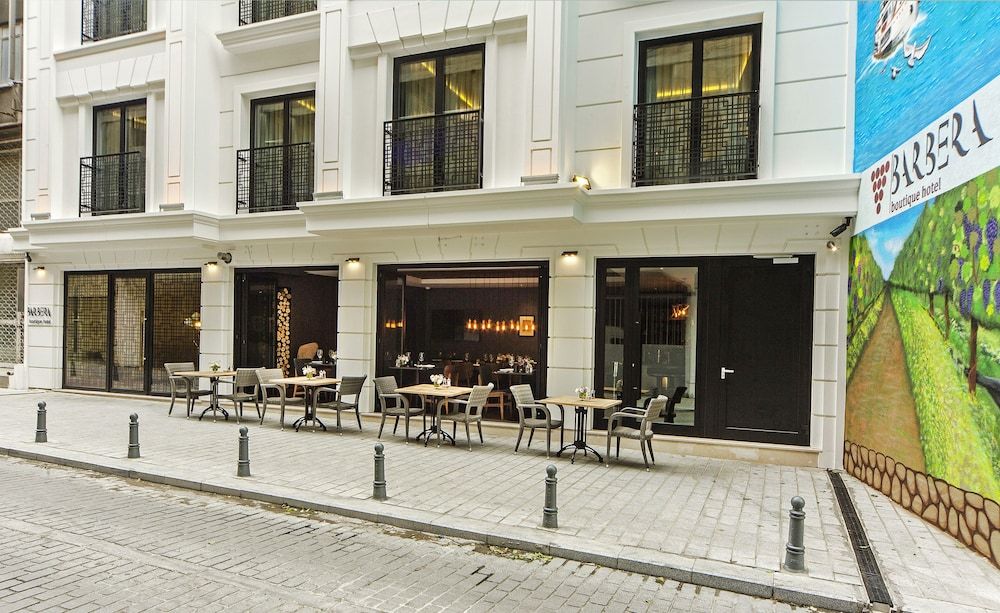 undefined Barbera Hotel 6