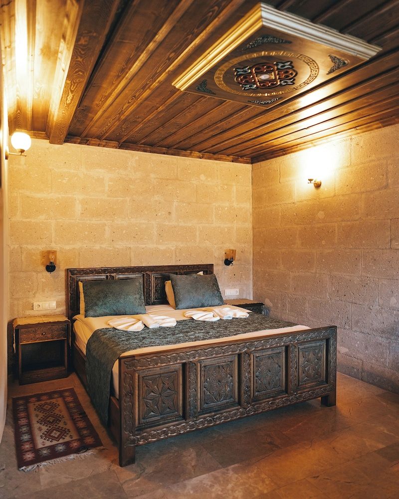 Goreme Valley Cave House Deluxe Double Room 10