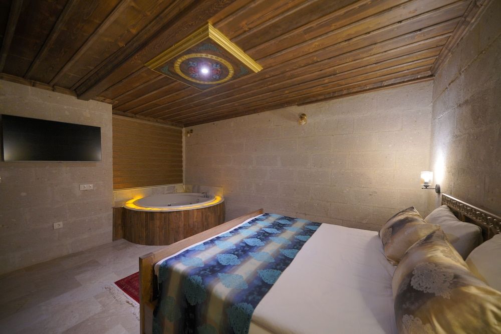 Goreme Valley Cave House Deluxe Double Room 5