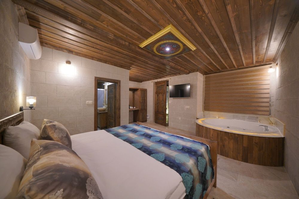 Goreme Valley Cave House Deluxe Double Room 3