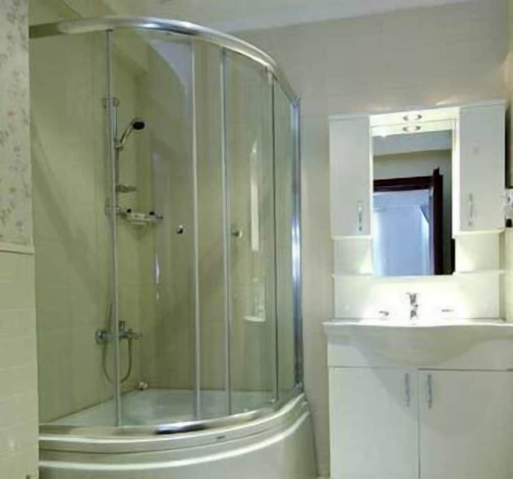 Hotel Djem Deluxe Triple Room 9