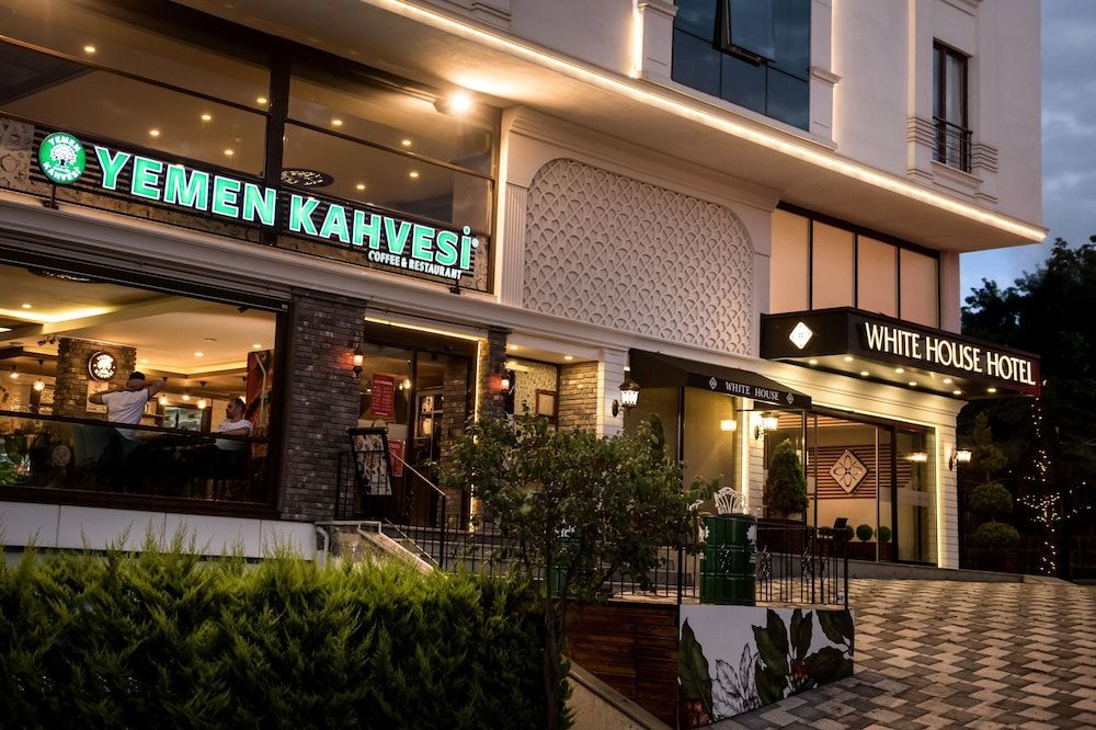 undefined White House Hotel 8