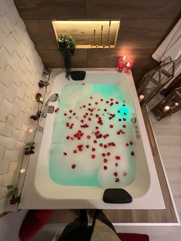 undefined White House Hotel 3