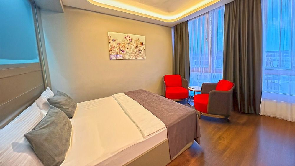 undefined 216 Eagle Palace Suite 4