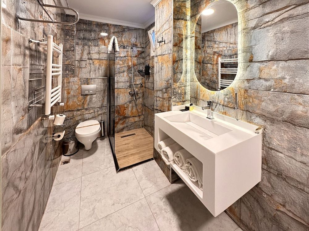 undefined 216 Eagle Palace Suite 10