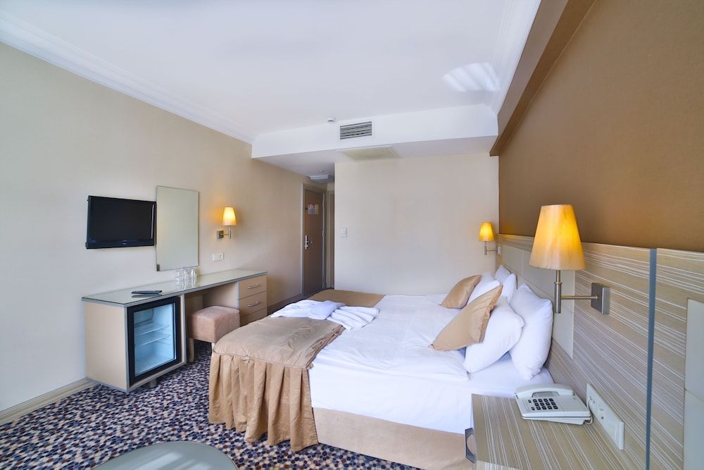 Hotel Grand Emin Double or Twin Room 4