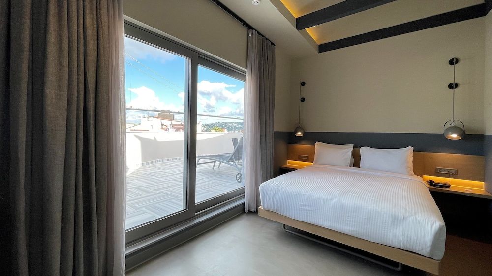 undefined Nevv Bosphorus Hotel & Suites 4