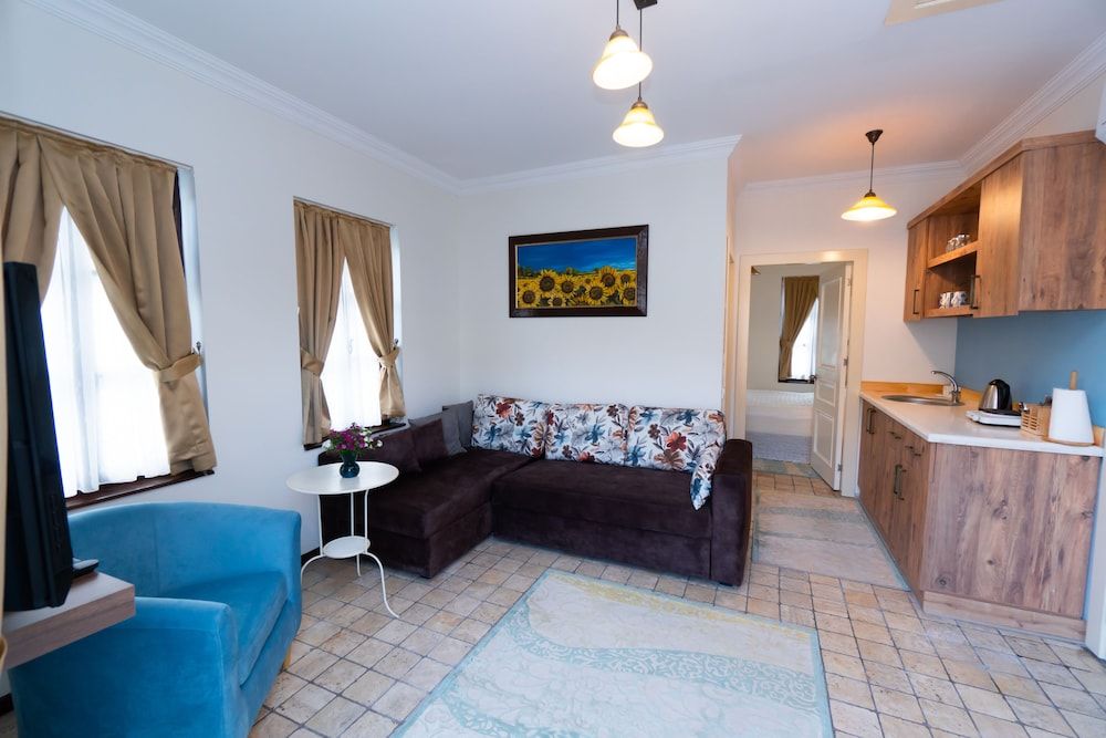 The Suite Apart Hotel Kaleiçi Junior Suite, 1 Bedroom, Kitchenette, Pool View 3