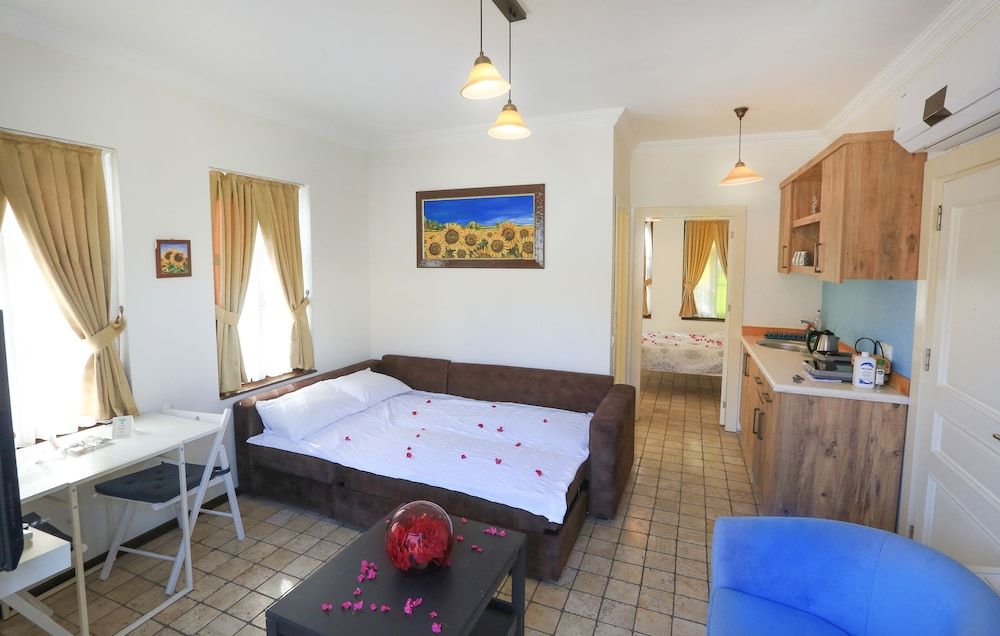 The Suite Apart Hotel Kaleiçi Junior Suite, 1 Bedroom, Kitchenette, Pool View 9