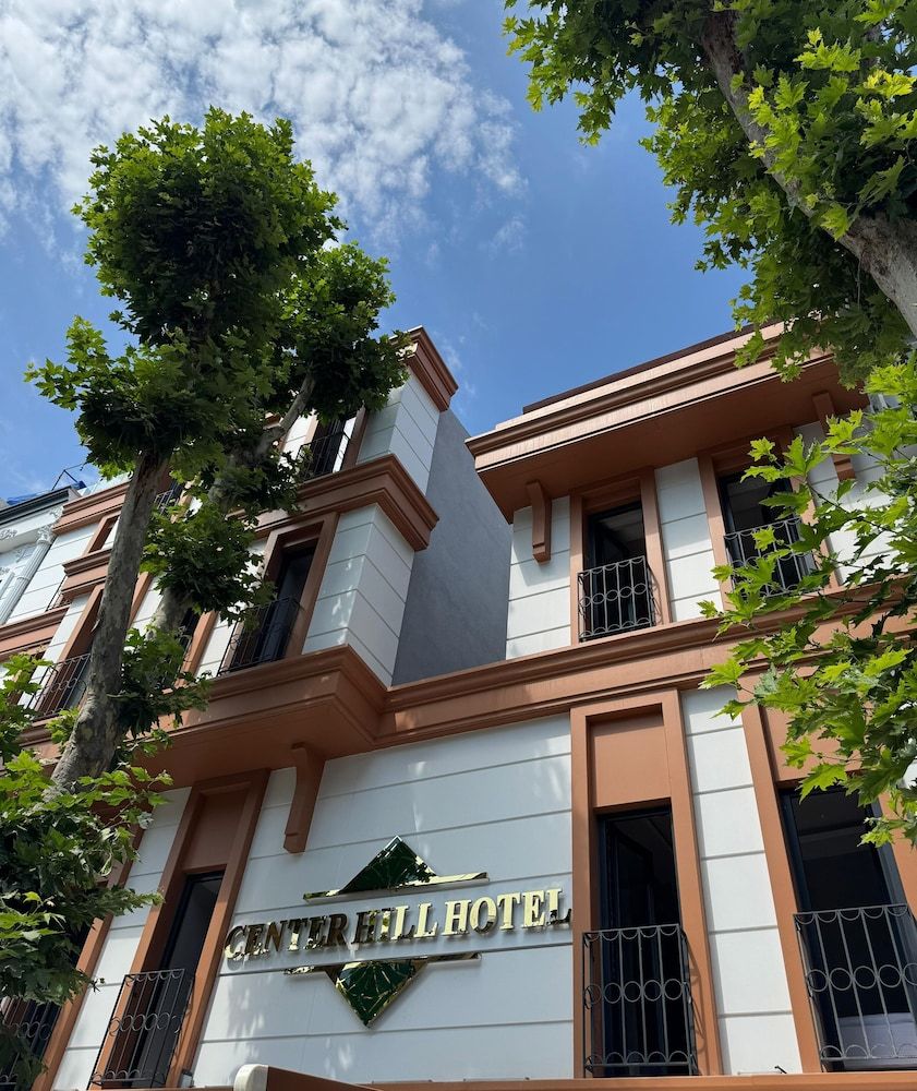 undefined Center Hill Hotel 3