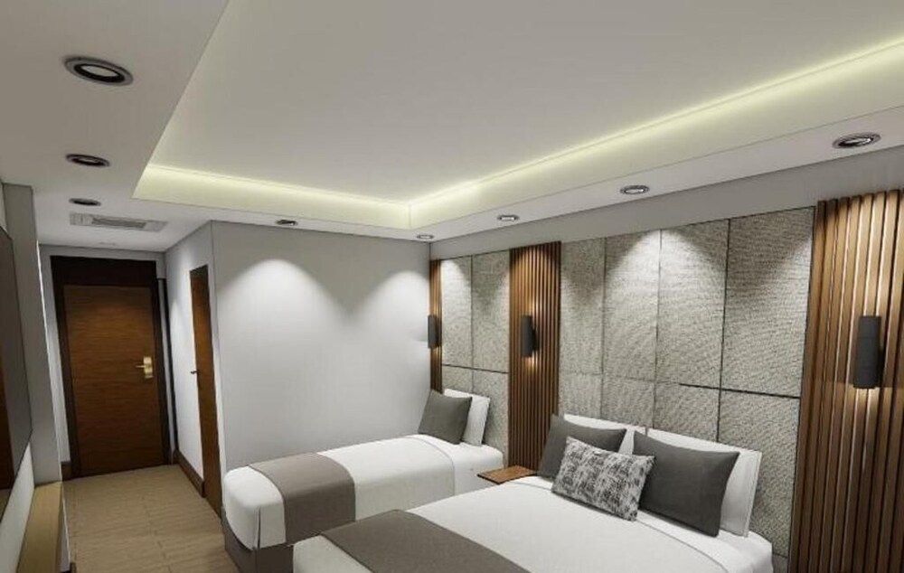 undefined Center Hill Hotel 6