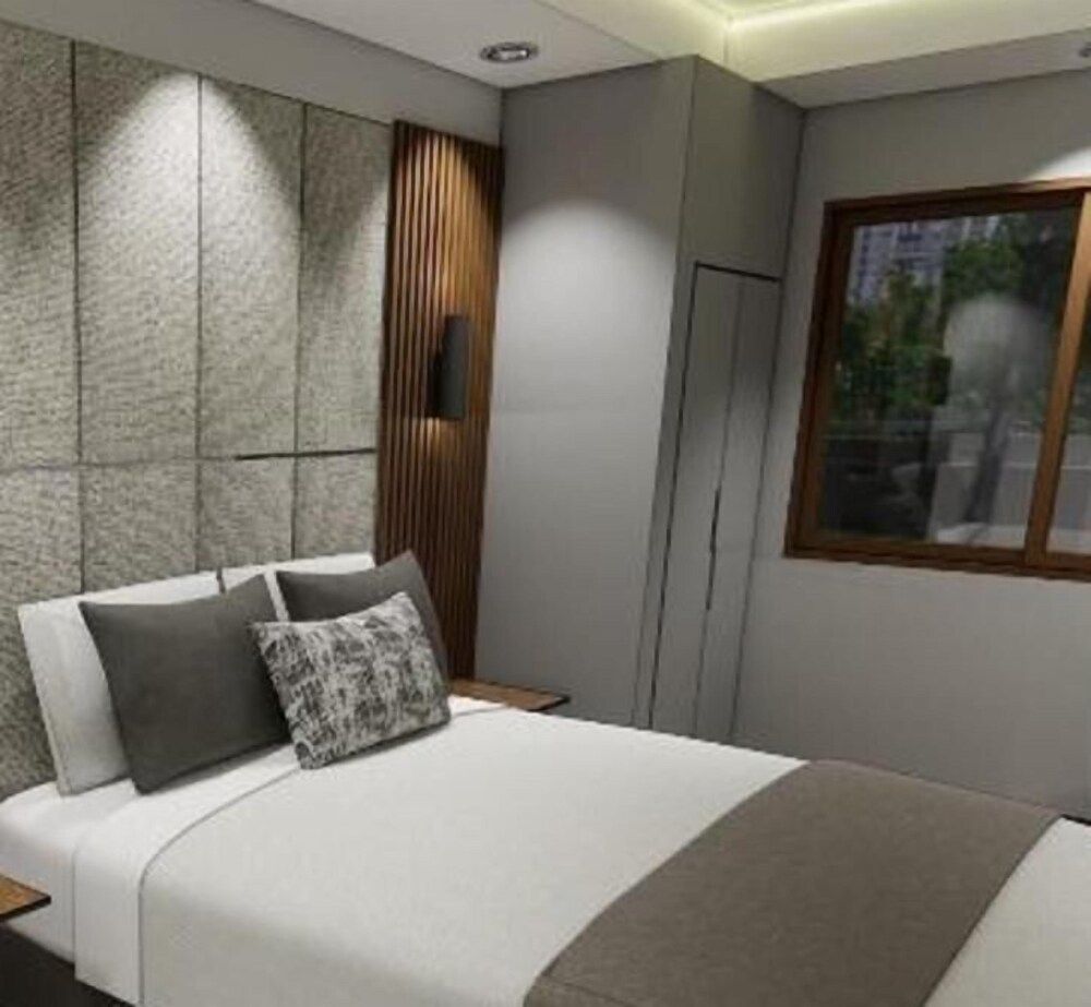 undefined Center Hill Hotel 2