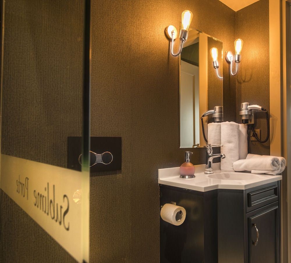 Sublime Porte Hotel Standard Double Room, 1 King Bed, City View 5