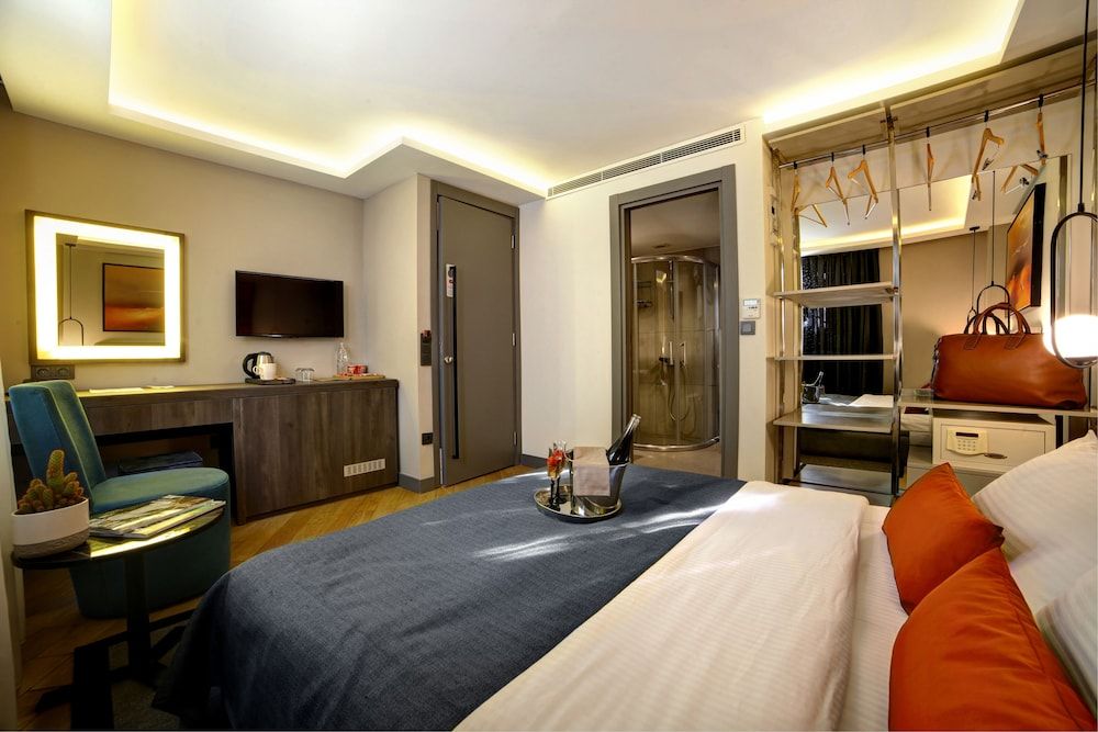 The Capital Hotel Economy Room 2