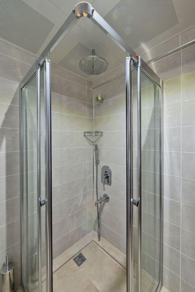 Old City Liberty Hotel Triple Room 7