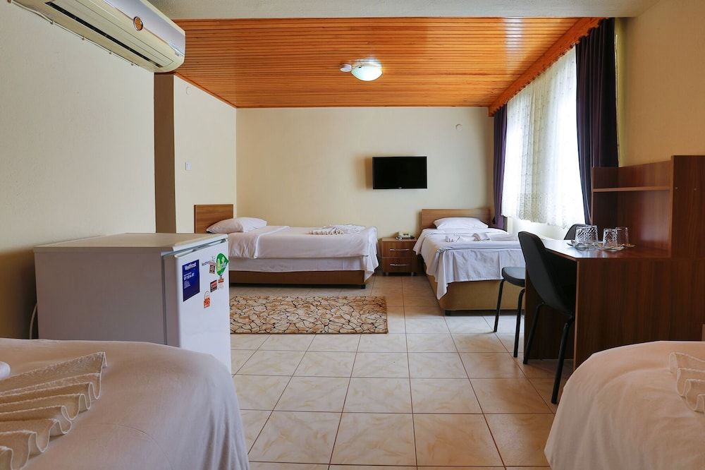 Gizem Pansiyon Deluxe Triple Room 2