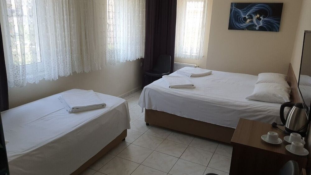 Gizem Pansiyon Deluxe Triple Room 3