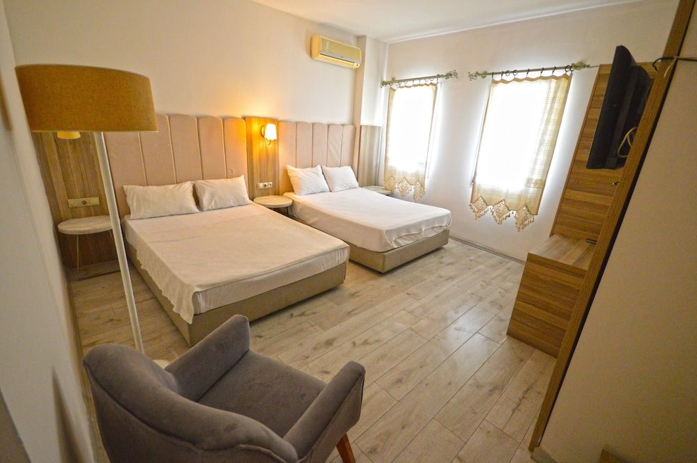 undefined The Hotel 48 3