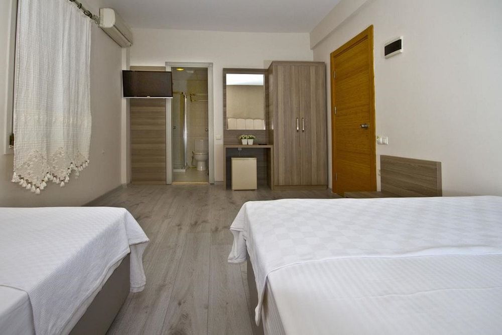 undefined The Hotel 48 5