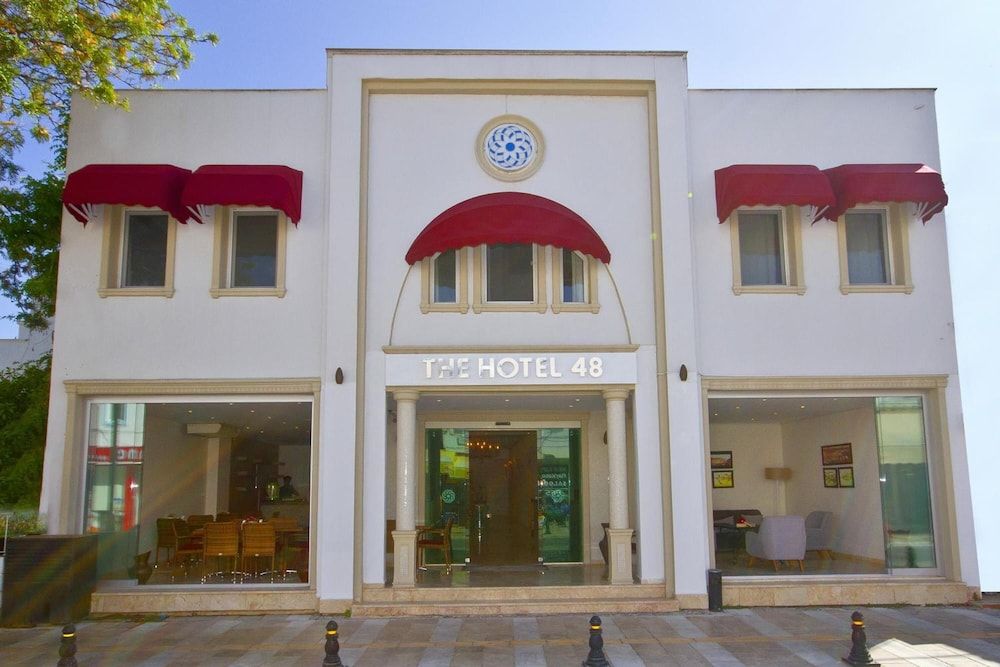 undefined The Hotel 48 9