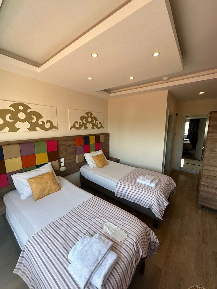 Hotel Twenty Standard Twin Room 6