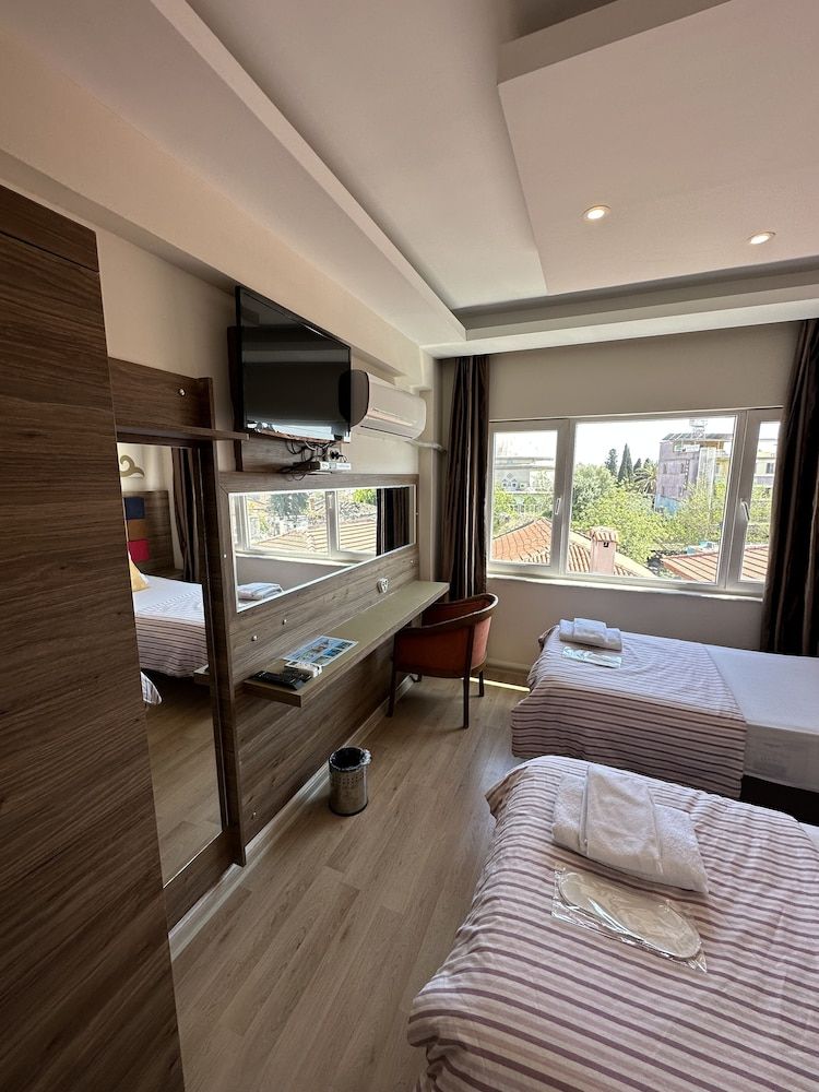 Hotel Twenty Standard Twin Room 5