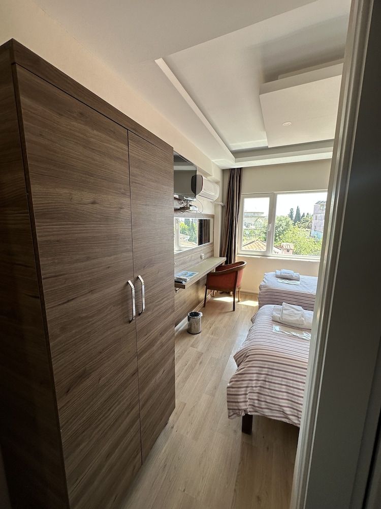 Hotel Twenty Standard Twin Room 11