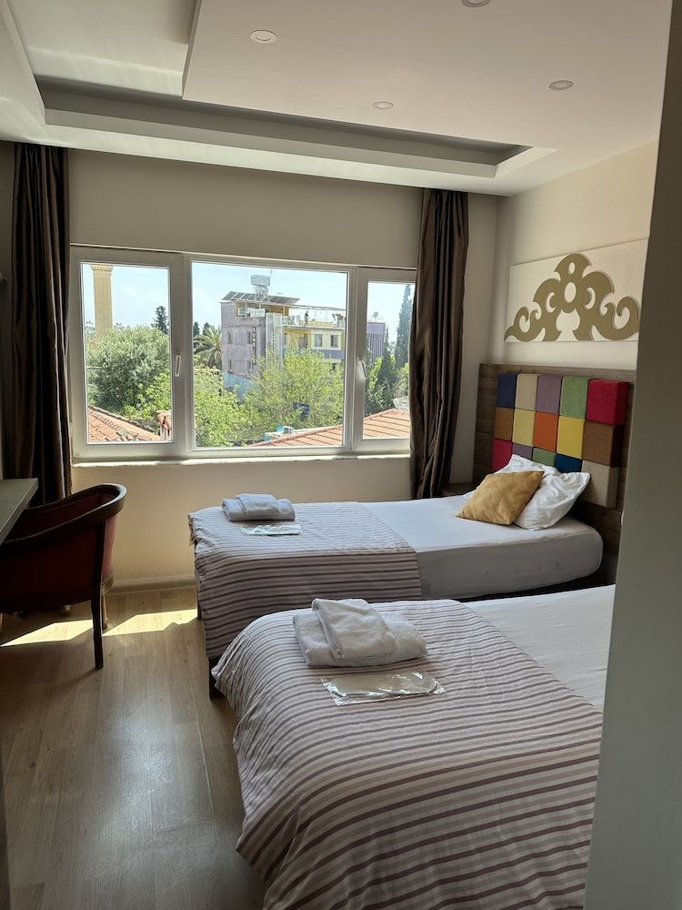 Hotel Twenty Standard Twin Room 2