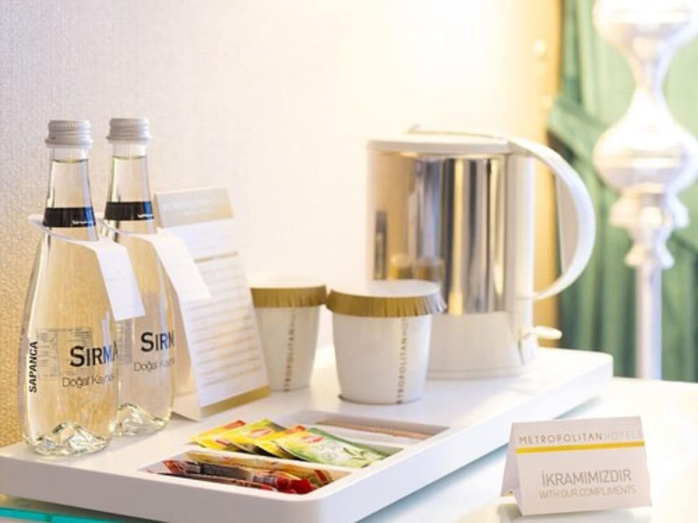 Metropolitan Hotels Taksim Standard Room 6