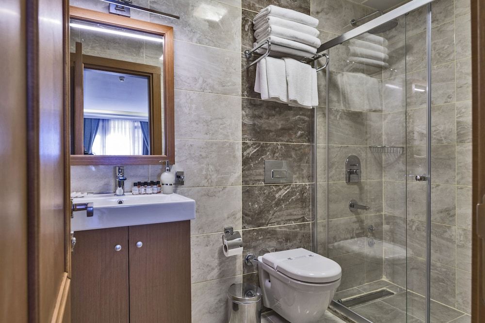 Magnaura House Hotel Deluxe Double or Twin Room 5