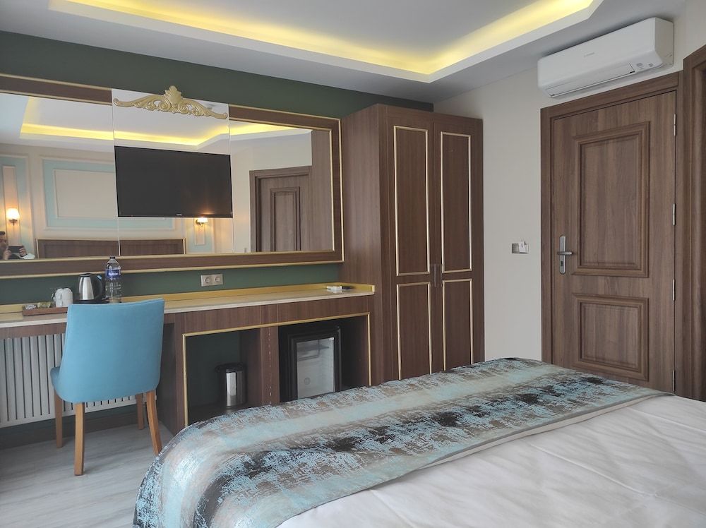 Magnaura House Hotel Deluxe Double or Twin Room 6