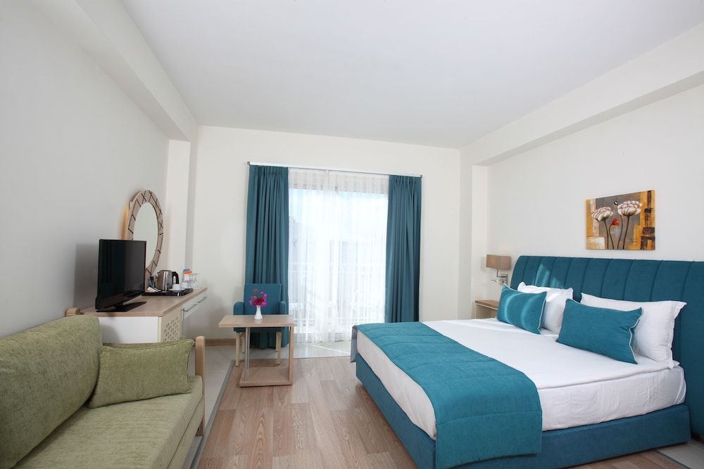 undefined Mandarin Resort & Spa 2