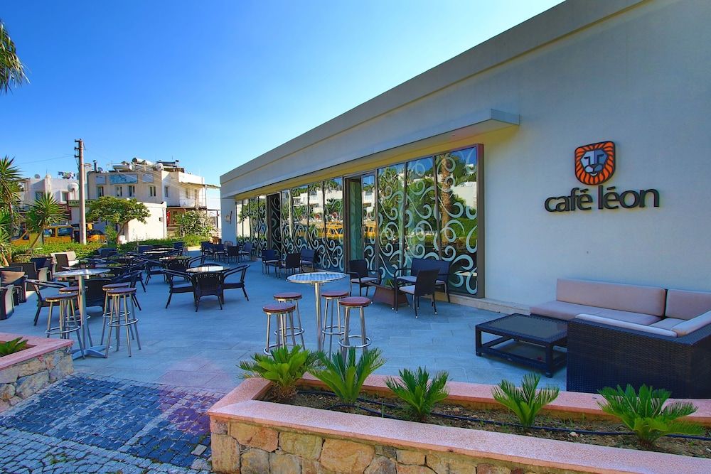 undefined Mandarin Resort & Spa 4