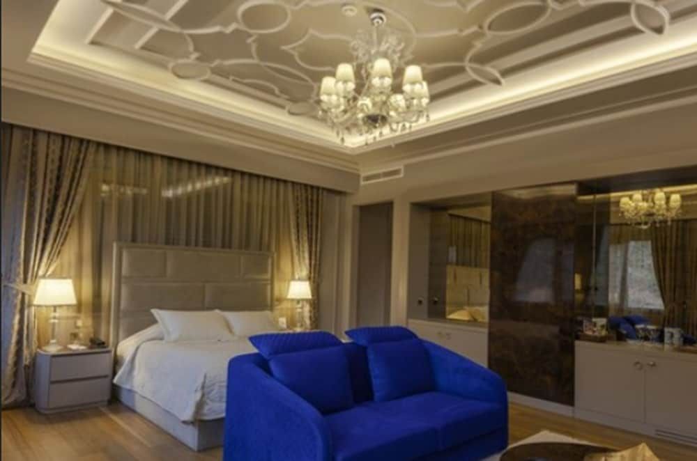Royal Residence