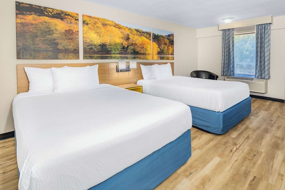 Standard Room, 2 Queen Beds, Non Smoking