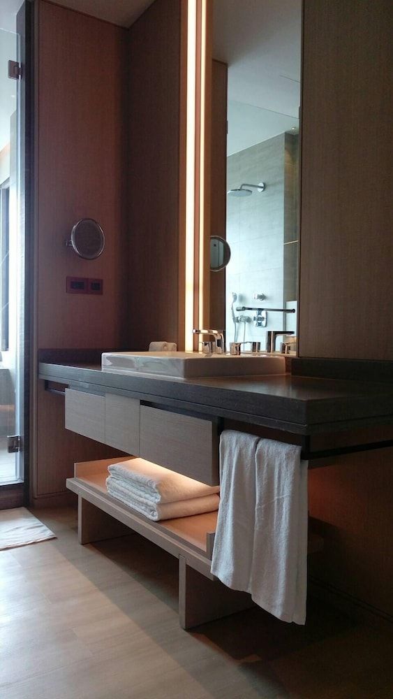Mu Jiao Xi Hotel BREEZE Superior Patio Room Twin Bed ( Main Building) 2