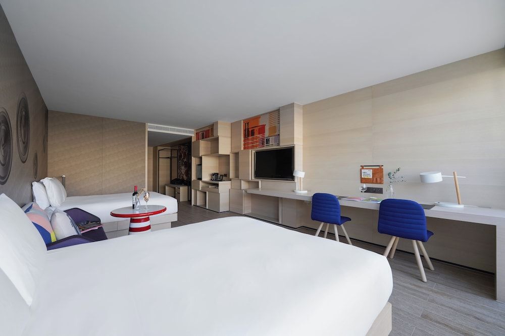 Standard Room, 2 Queen Beds, City View