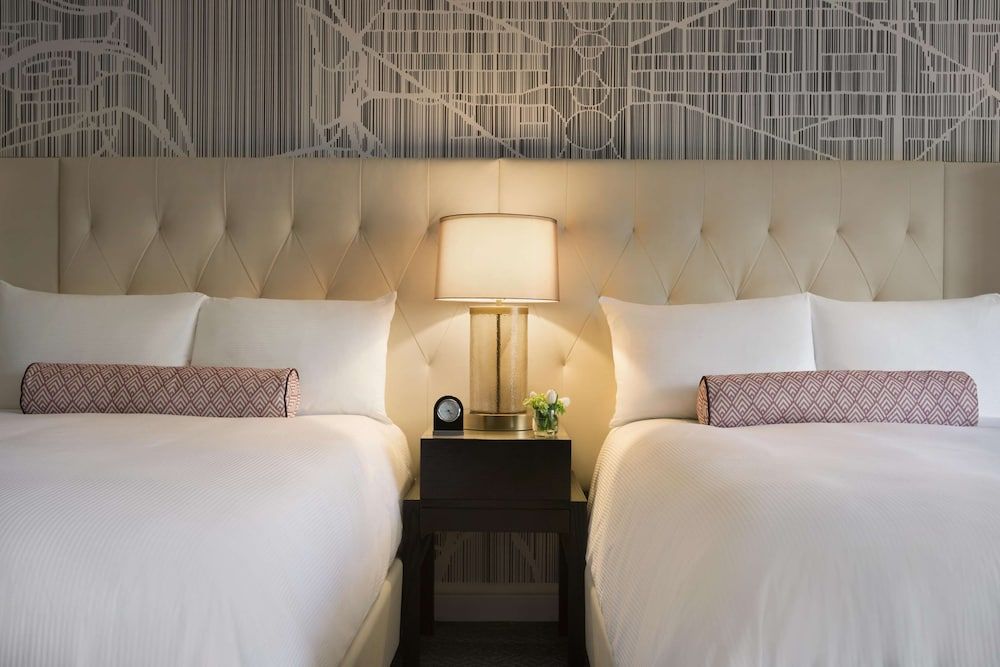 Fairmont, Signature Room, 2 Queen Beds